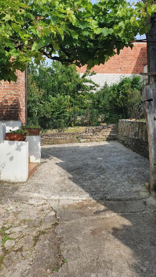 הוילה Zamask Casa Leonarda, Old Authentic Istrian Stone House Near Motovun, Central Istria מראה חיצוני תמונה