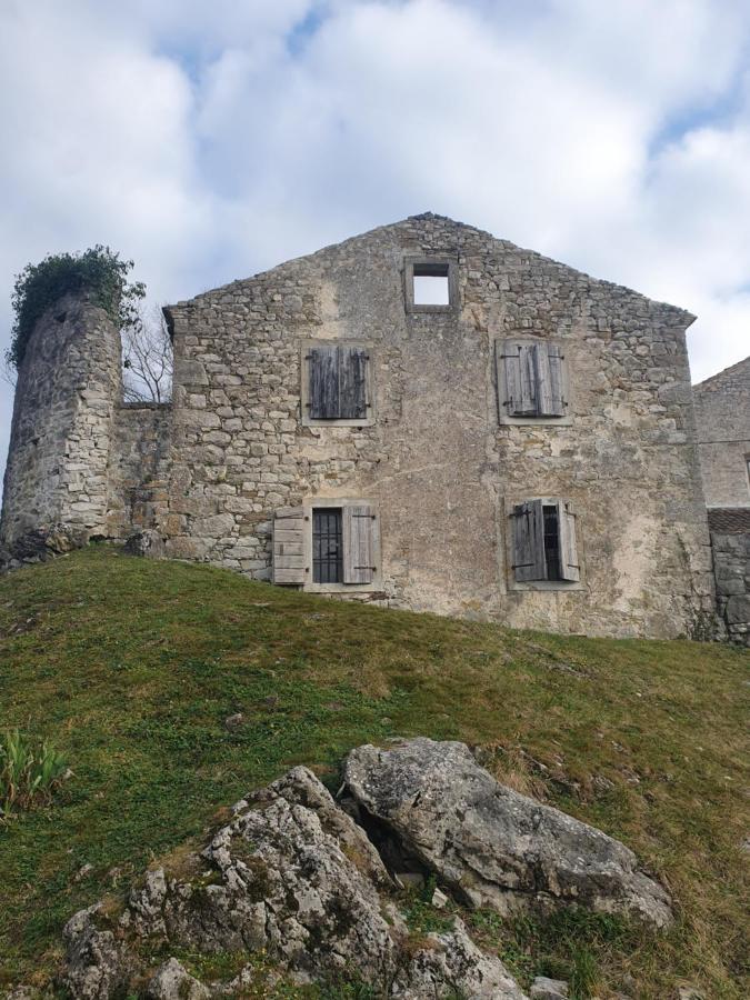 הוילה Zamask Casa Leonarda, Old Authentic Istrian Stone House Near Motovun, Central Istria מראה חיצוני תמונה